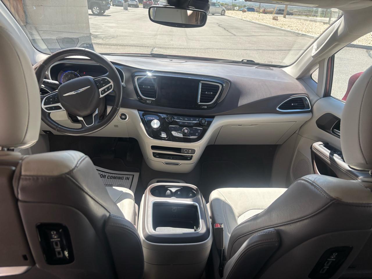 Chrysler Pacifica Touring-L Plus FWD 2017