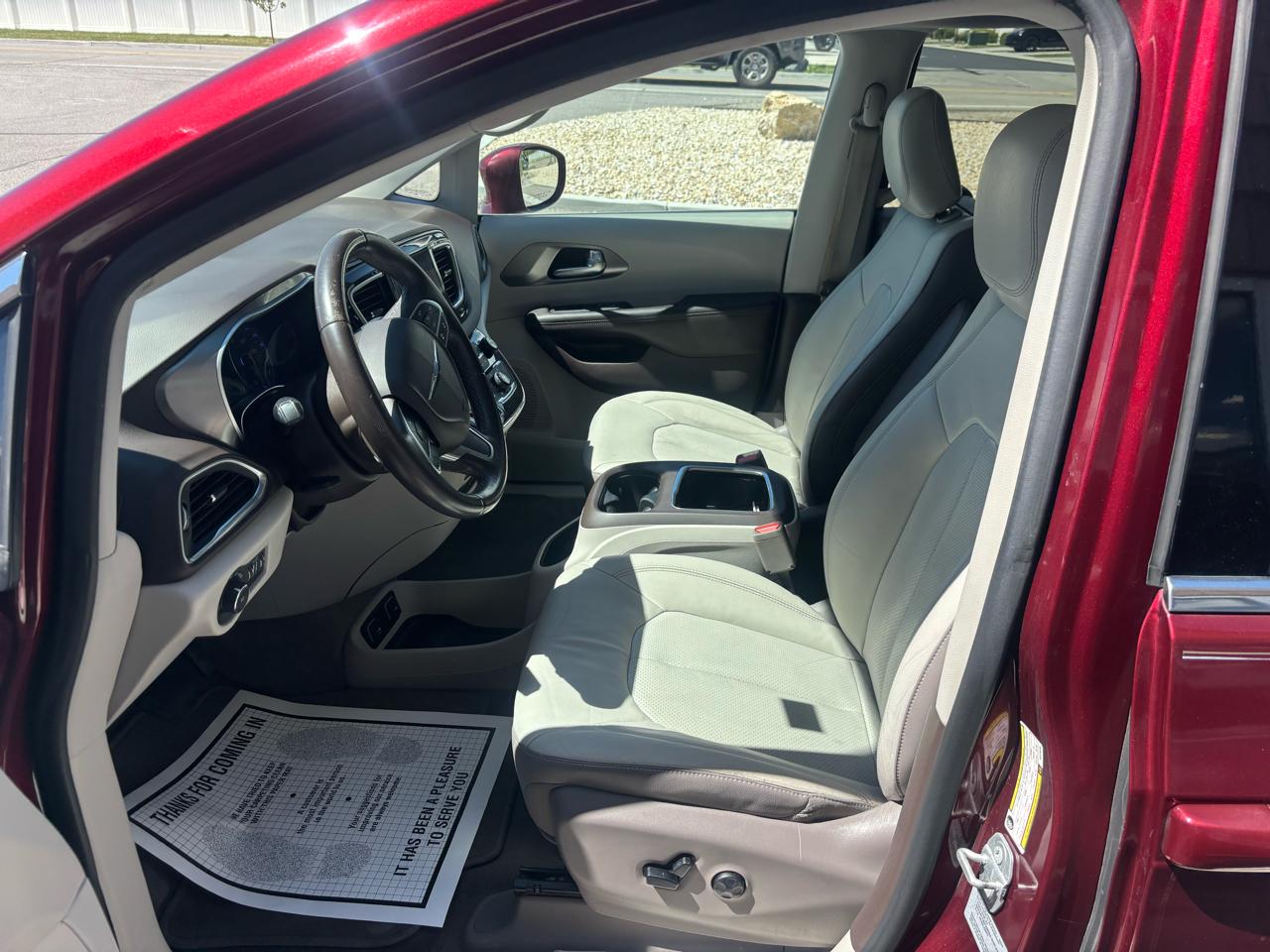 Chrysler Pacifica Touring-L Plus FWD 2017