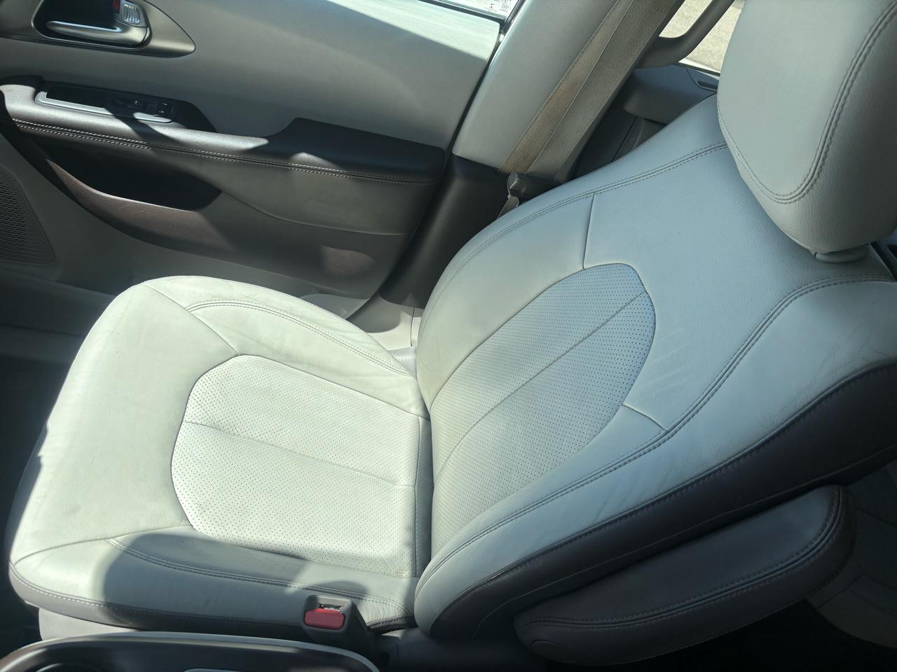 Chrysler Pacifica Touring-L Plus FWD 2017