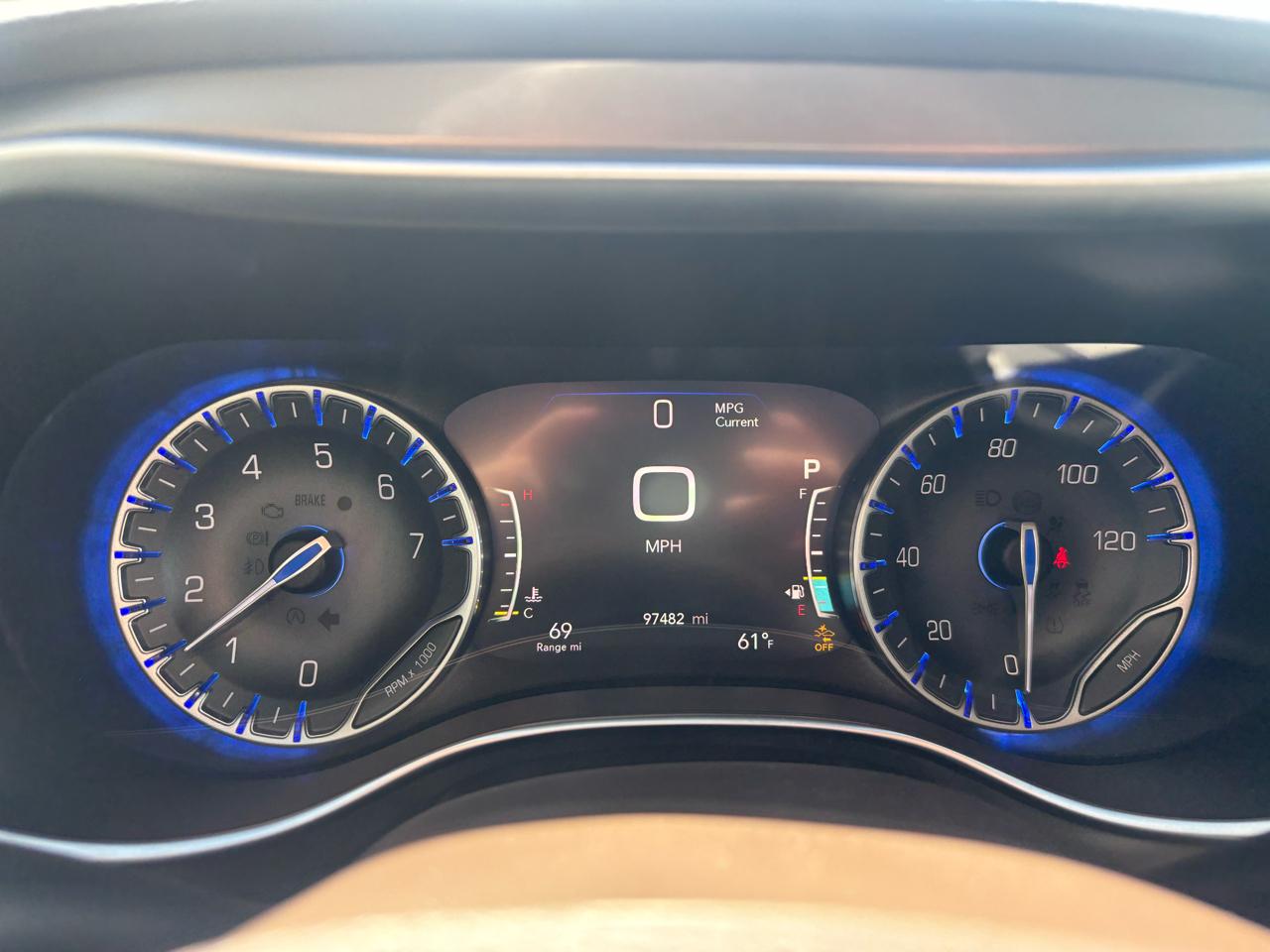 Chrysler Pacifica Touring-L Plus FWD 2017