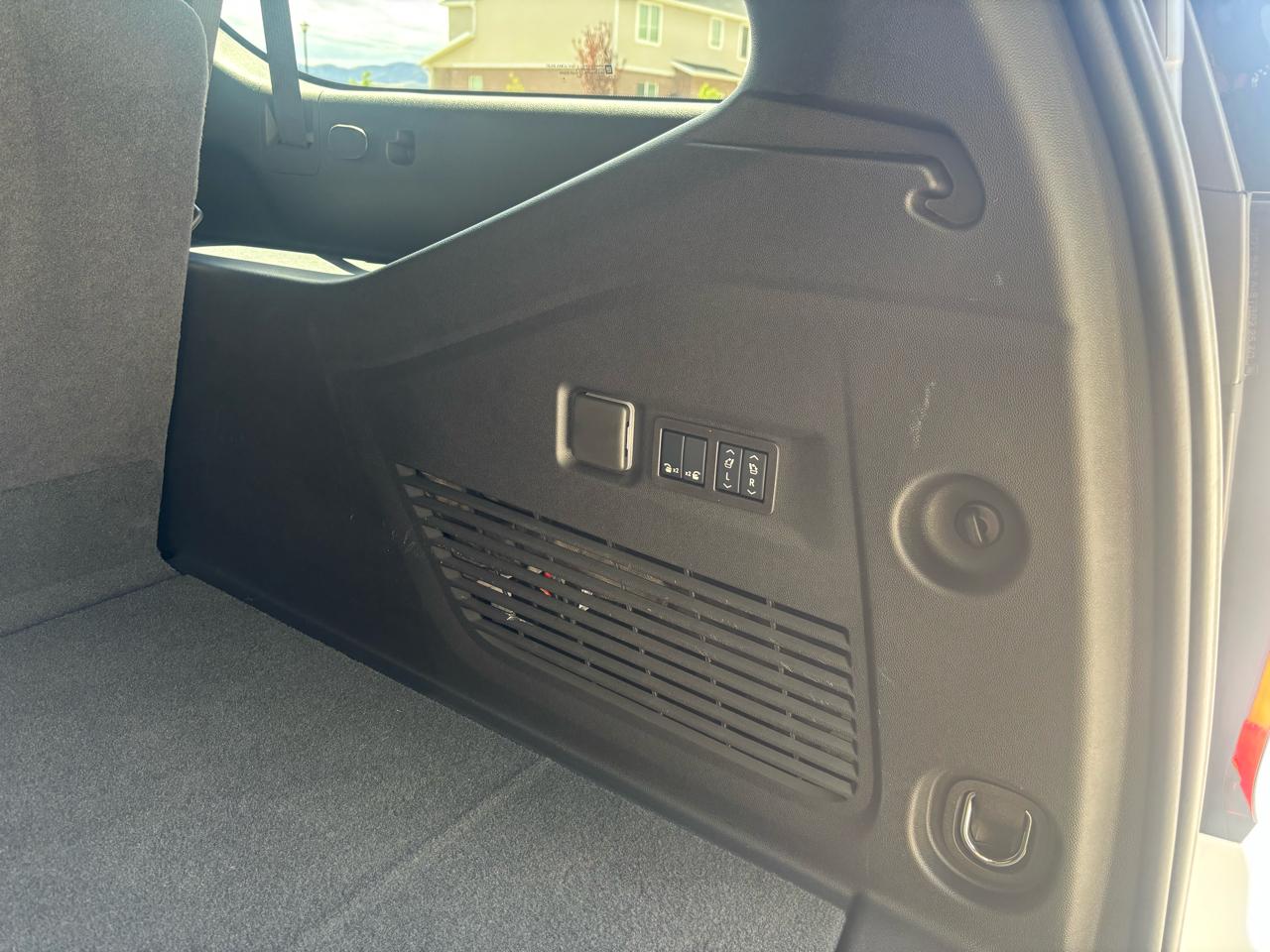 GMC Yukon XL 4WD 4dr Elevation 2025