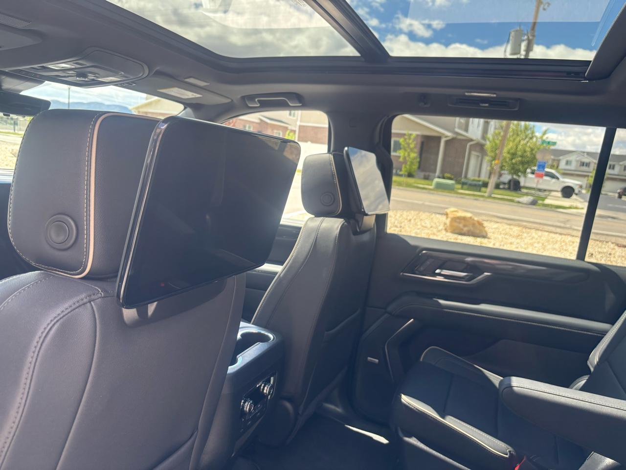 GMC Yukon XL 4WD 4dr Elevation 2025