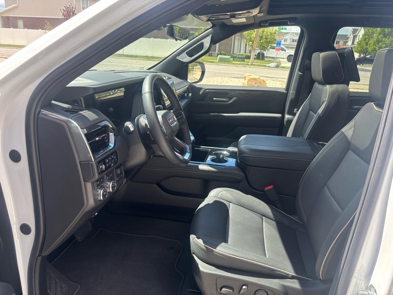 GMC Yukon XL 4WD 4dr Elevation 2025