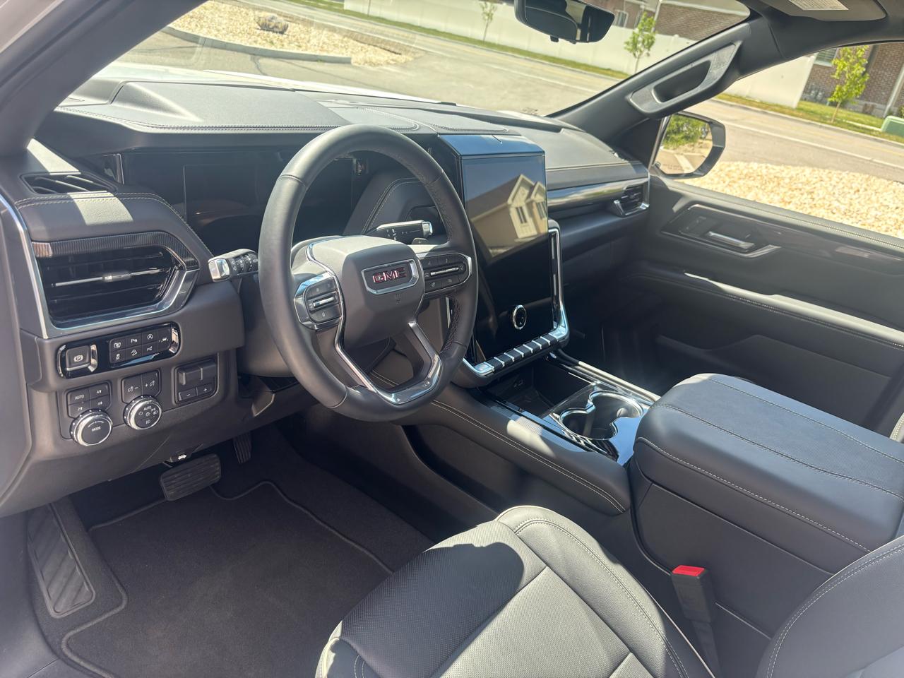 GMC Yukon XL 4WD 4dr Elevation 2025