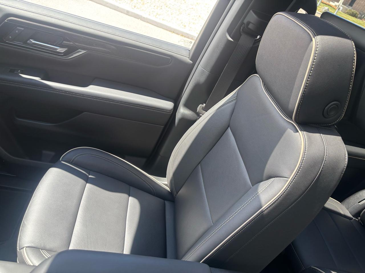 GMC Yukon XL 4WD 4dr Elevation 2025