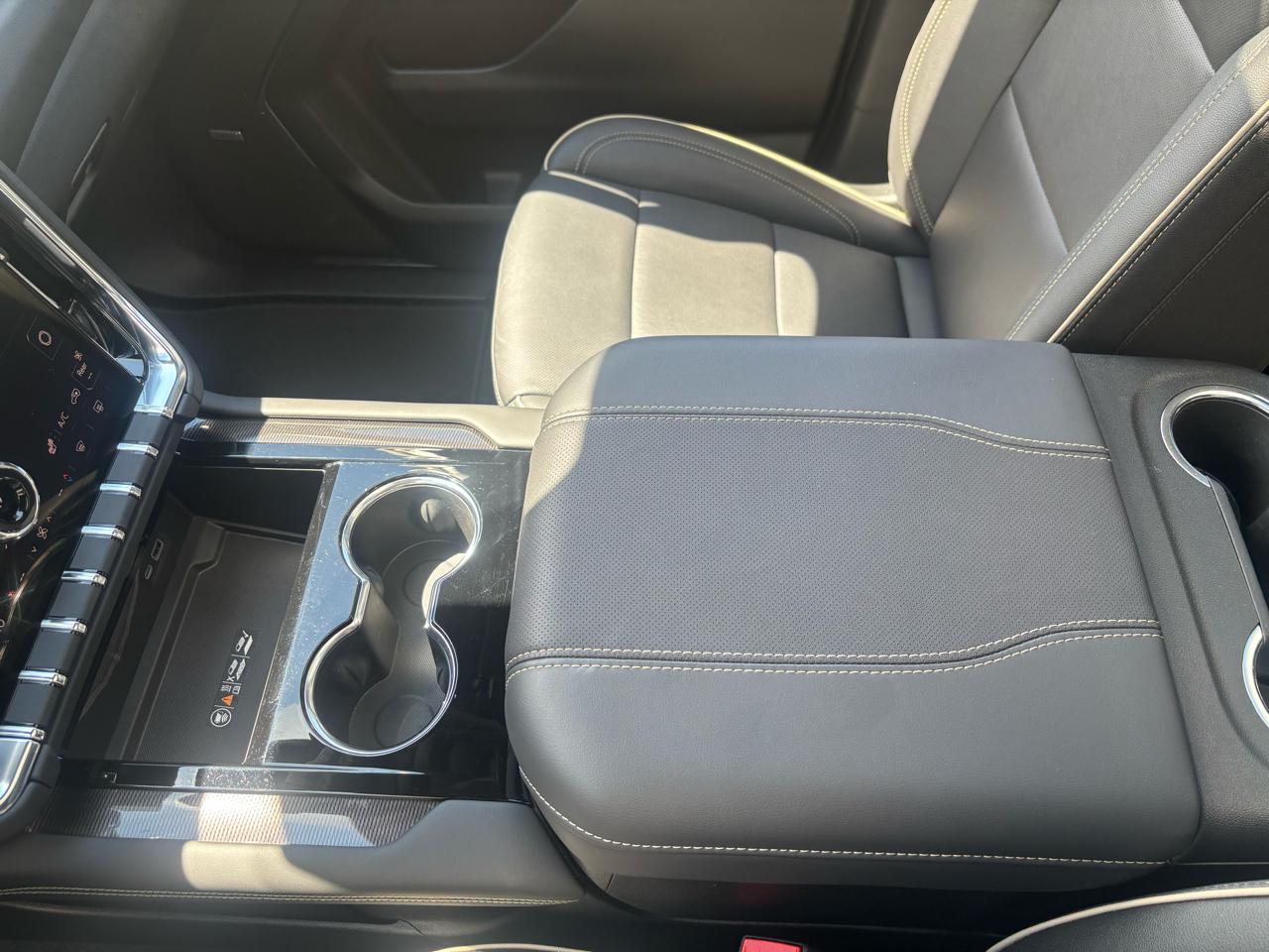 GMC Yukon XL 4WD 4dr Elevation 2025