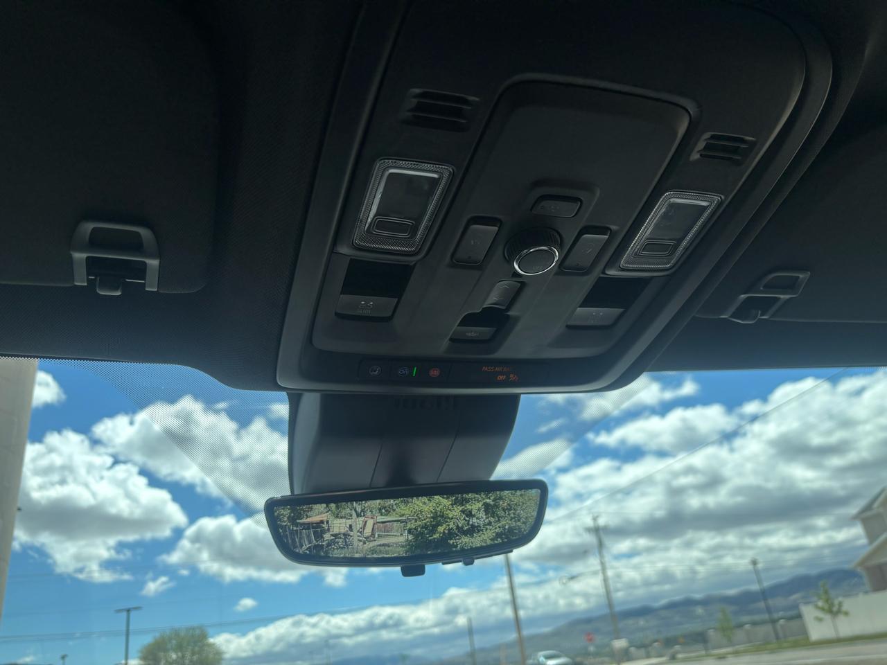 GMC Yukon XL 4WD 4dr Elevation 2025