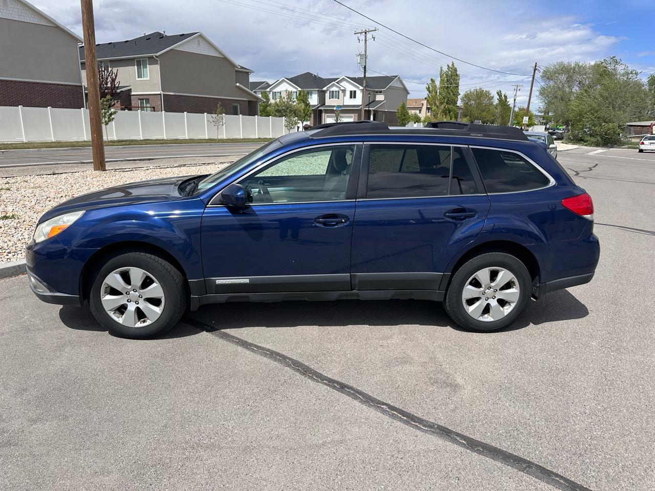 Subaru Outback 4dr Wgn H4 Auto 2.5i Prem AWP/HK/Moon 2011