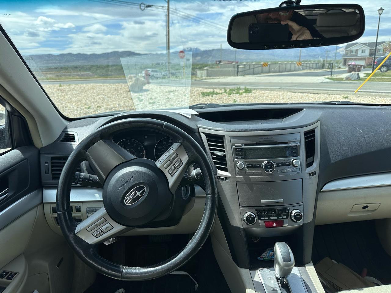 Subaru Outback 4dr Wgn H4 Auto 2.5i Prem AWP/HK/Moon 2011