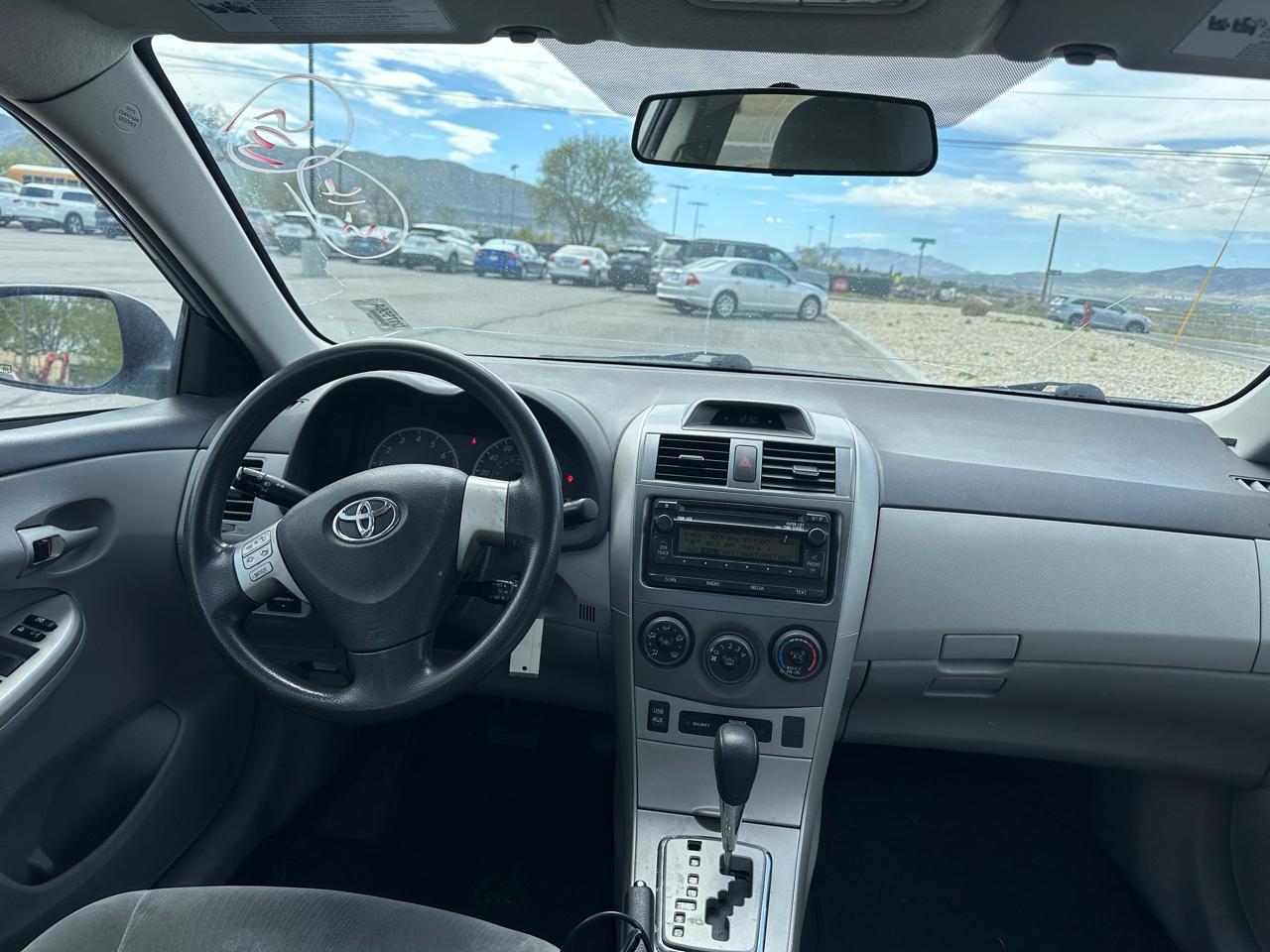 Toyota Corolla 4dr Sdn Auto LE (Natl) 2012