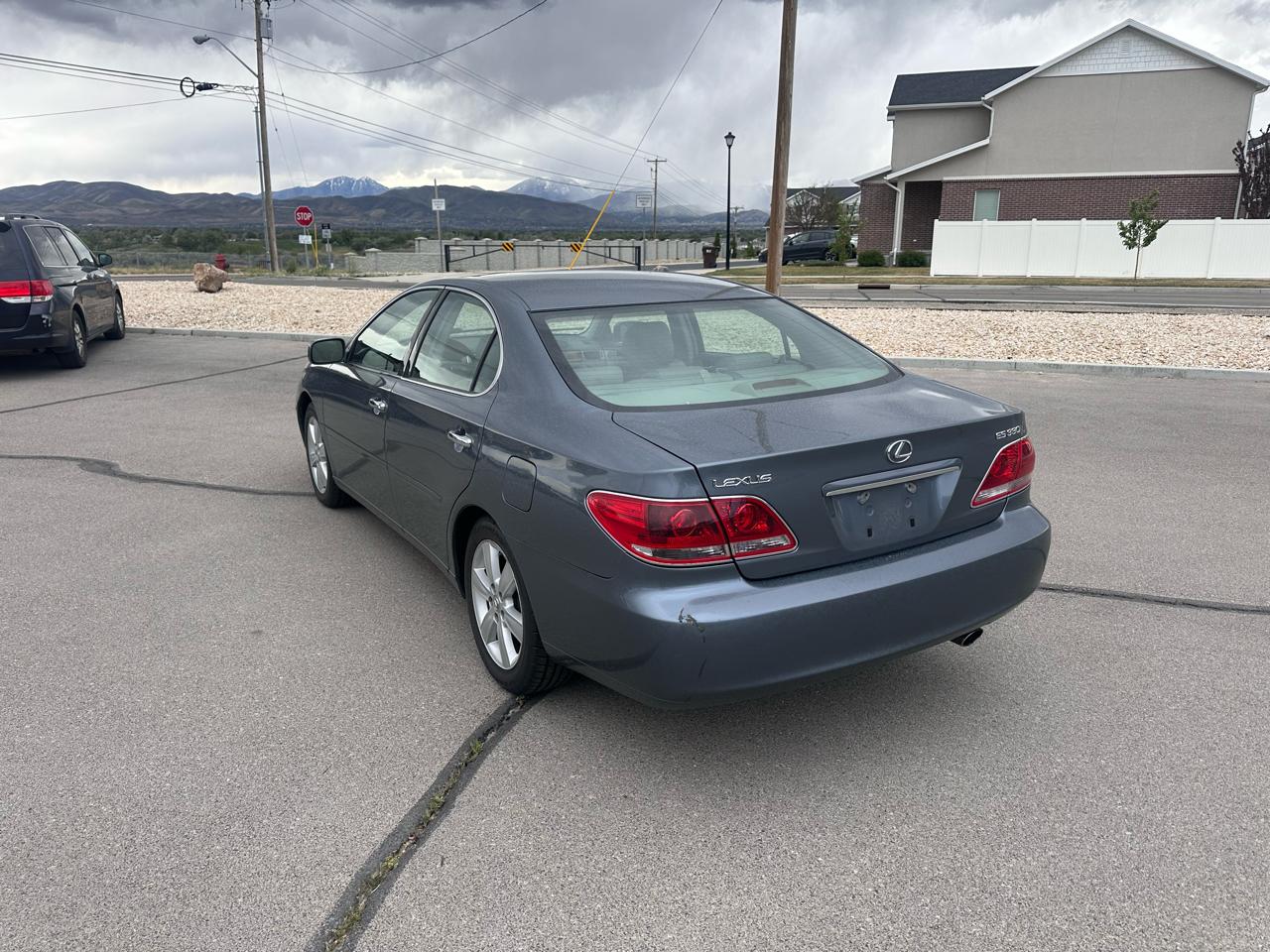 Lexus ES 330 4dr Sdn 2005