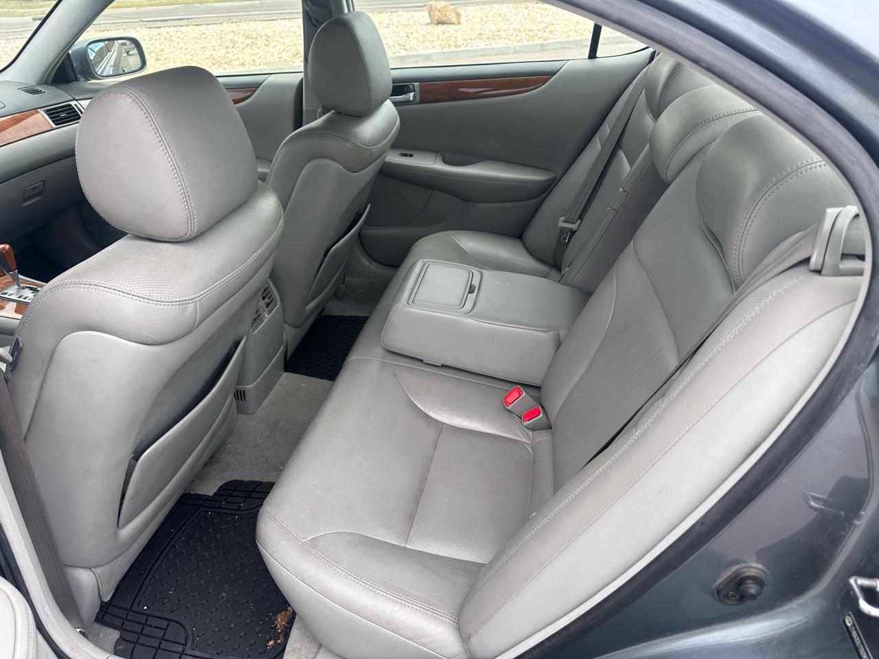 Lexus ES 330 4dr Sdn 2005