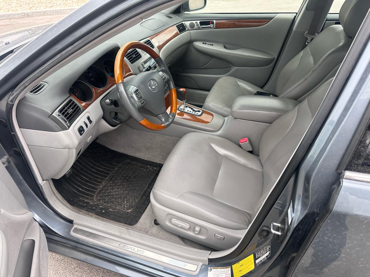 Lexus ES 330 4dr Sdn 2005