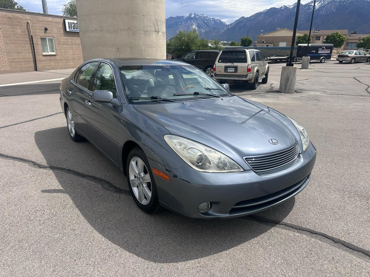 Lexus ES 330 4dr Sdn 2005