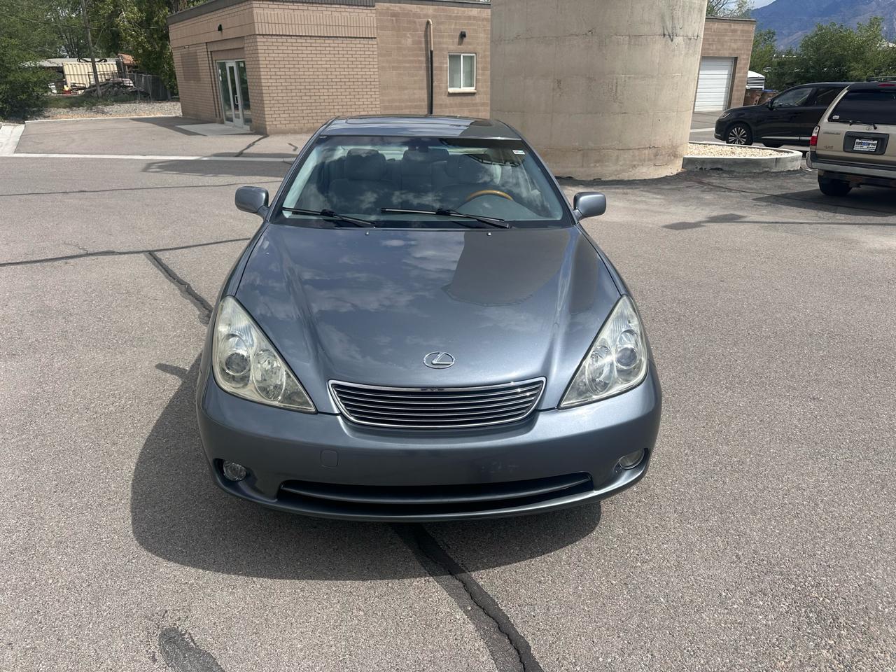 Lexus ES 330 4dr Sdn 2005