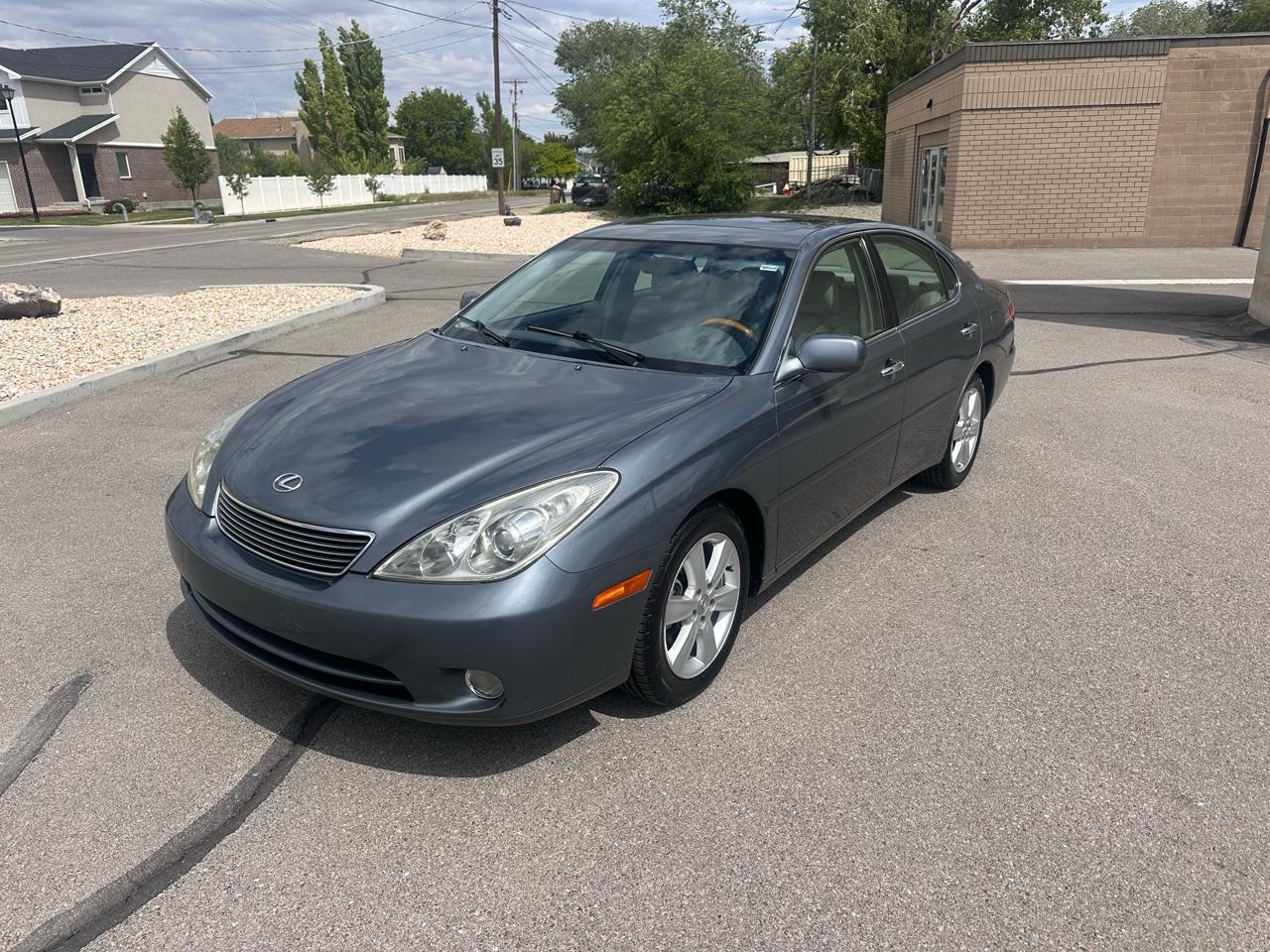 Lexus ES 330 4dr Sdn 2005