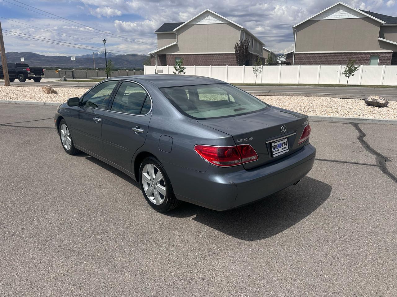 Lexus ES 330 4dr Sdn 2005