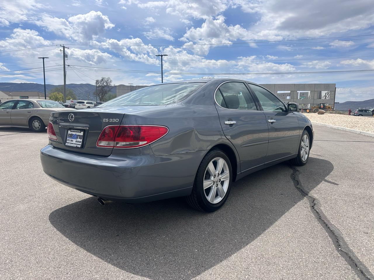 Lexus ES 330 4dr Sdn 2005