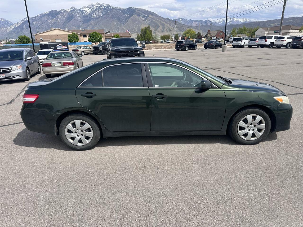 Toyota Camry 4dr Sdn I4 Auto LE (Natl) 2010