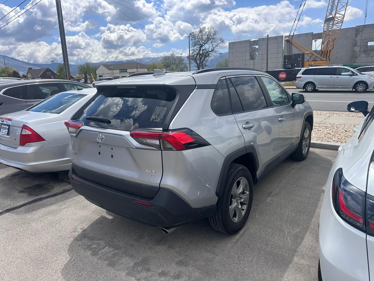 Toyota RAV4 XLE AWD (Natl) 2025