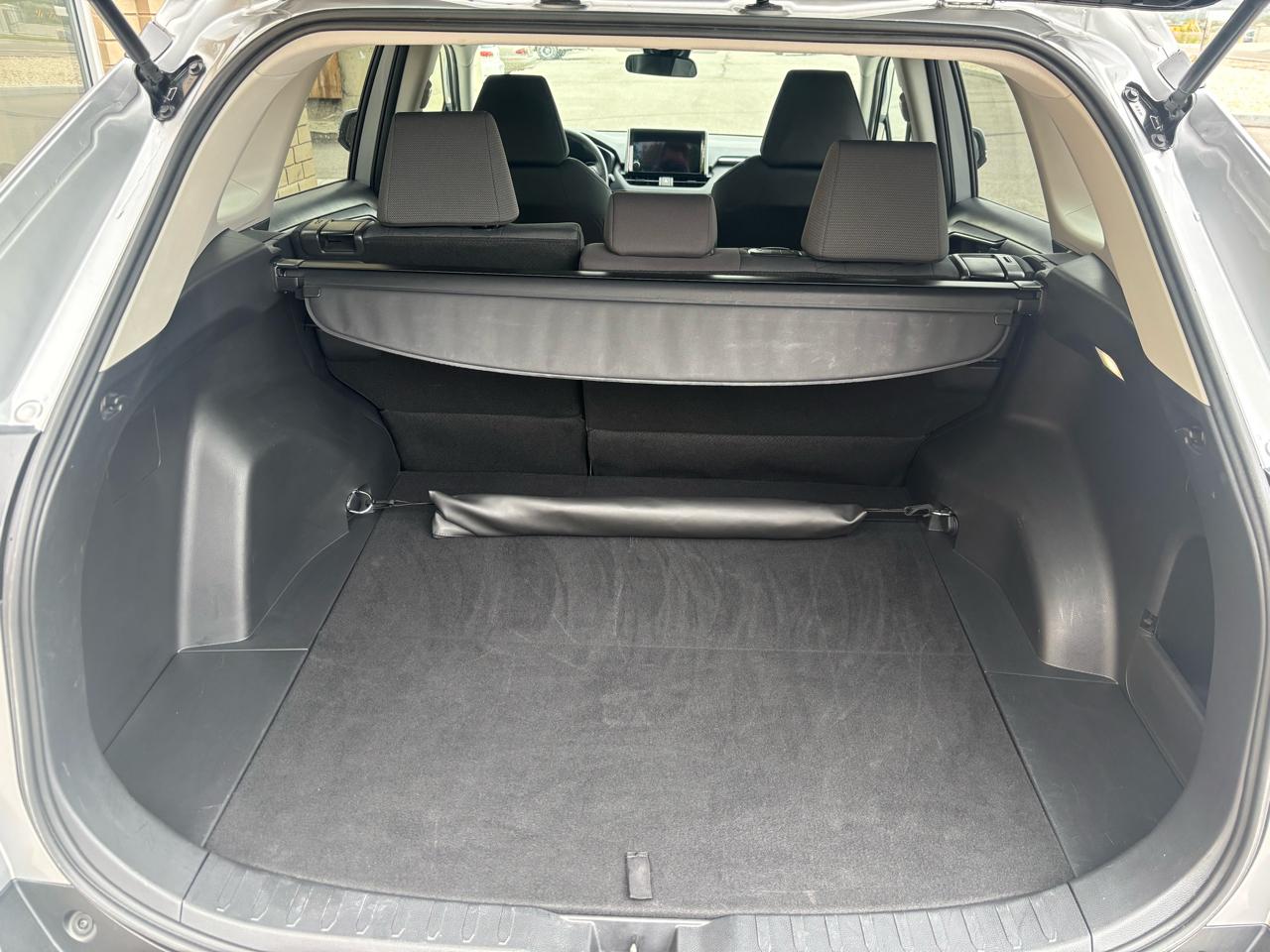 Toyota RAV4 XLE AWD (Natl) 2025