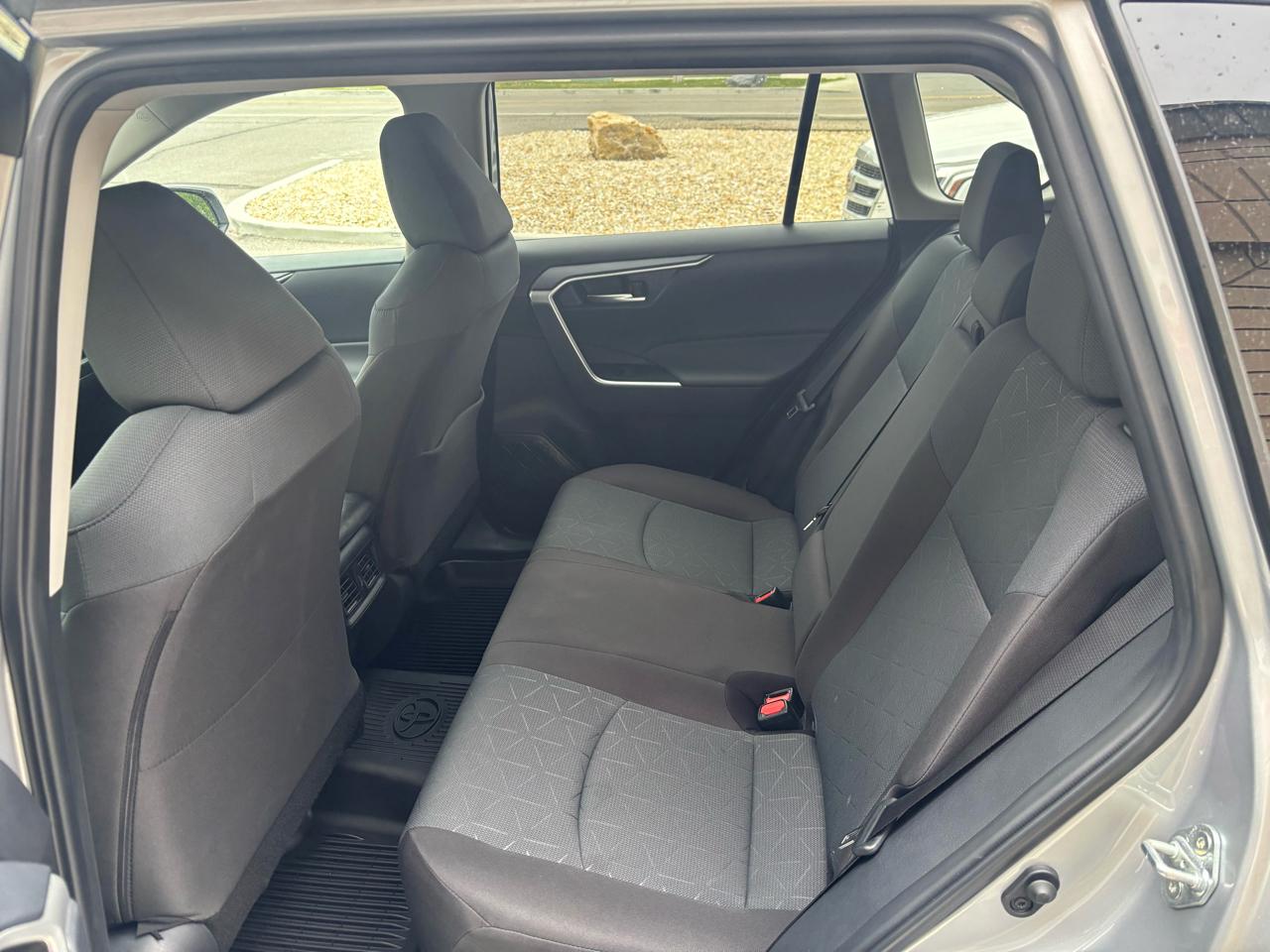 Toyota RAV4 XLE AWD (Natl) 2025