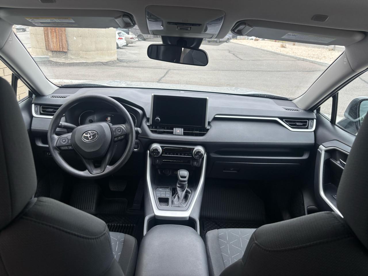 Toyota RAV4 XLE AWD (Natl) 2025
