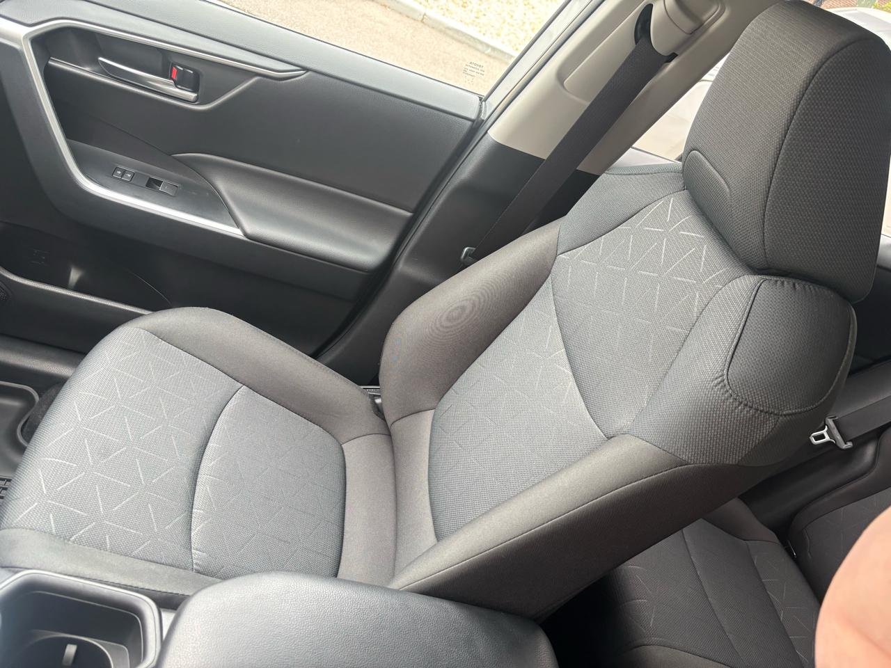 Toyota RAV4 XLE AWD (Natl) 2025