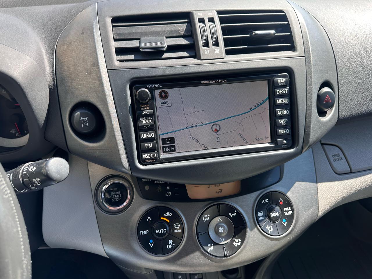 Toyota RAV4 4WD 4dr V6 5-Spd AT Ltd (Natl) 2011