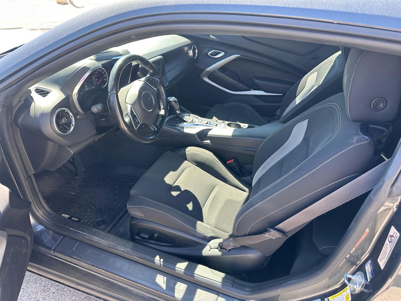 Chevrolet Camaro 2dr Cpe 1LT 2017