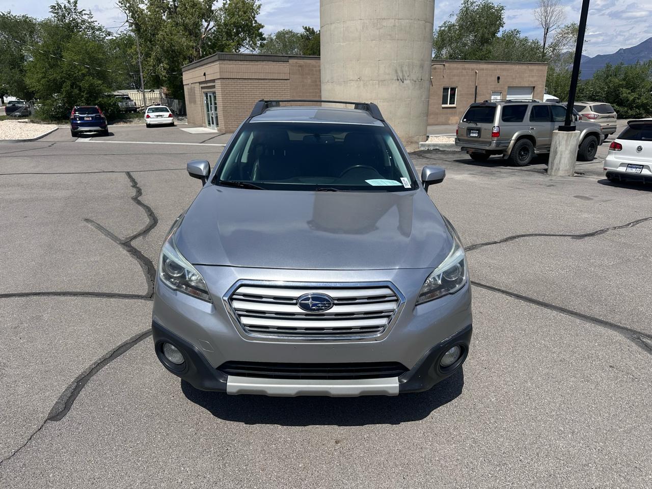 Subaru Outback 4dr Wgn 2.5i Limited 2015