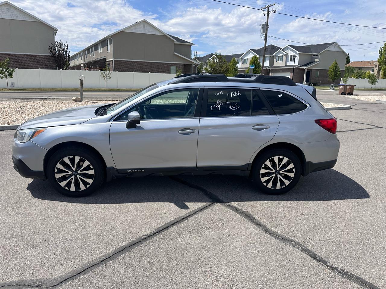 Subaru Outback 4dr Wgn 2.5i Limited 2015