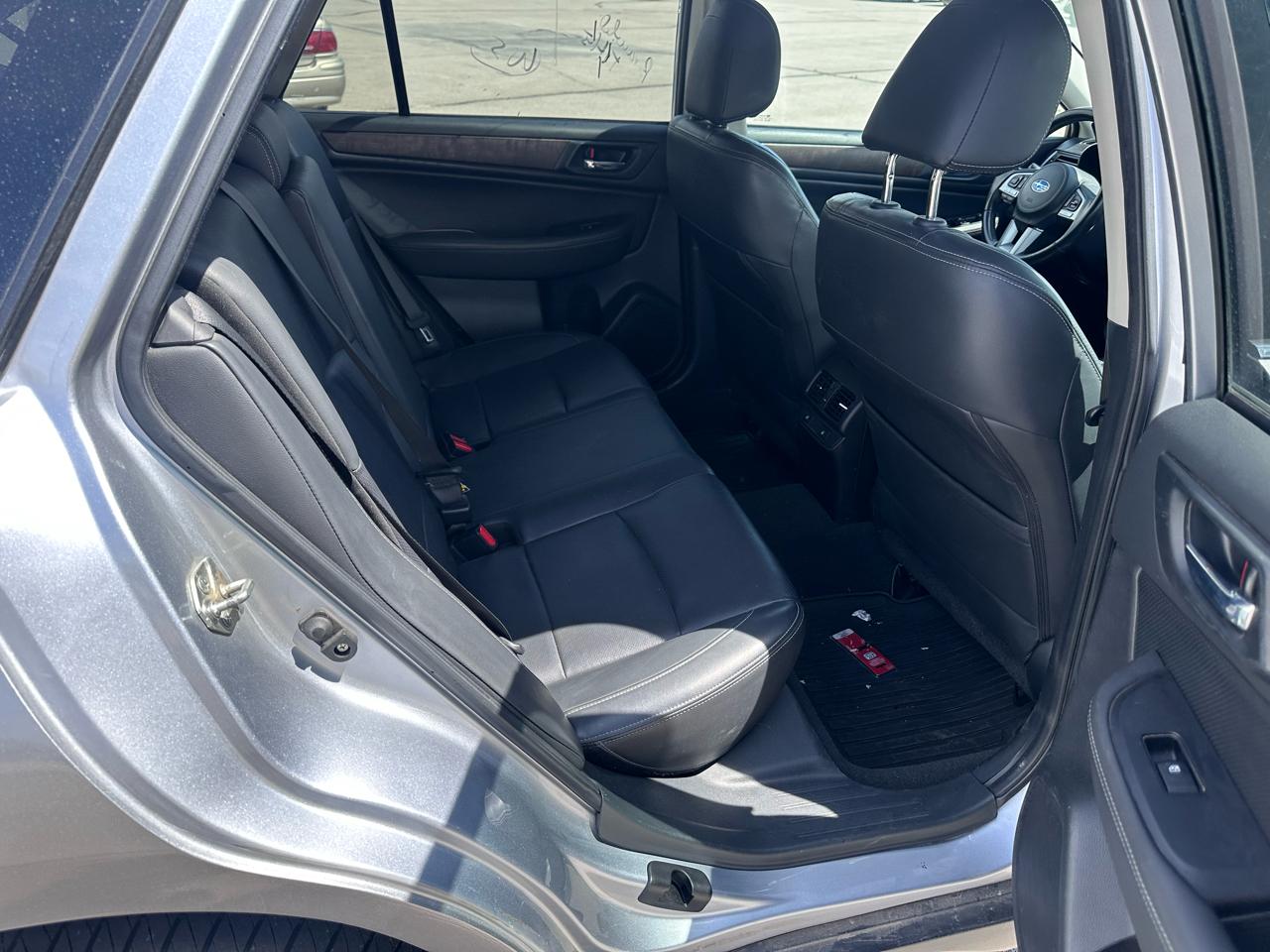 Subaru Outback 4dr Wgn 2.5i Limited 2015