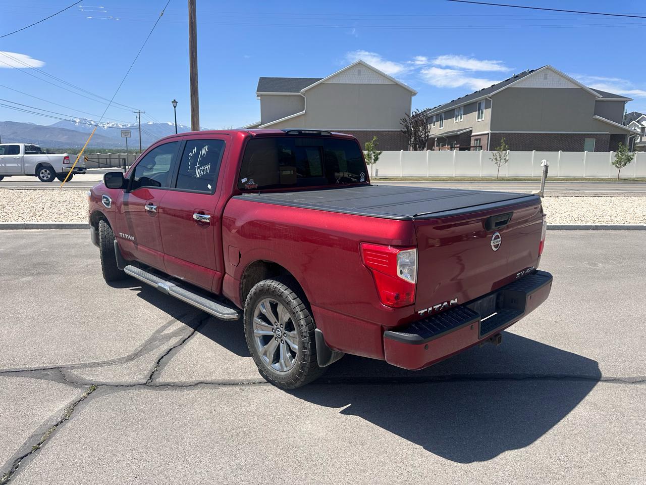 Nissan Titan 4x4 Crew Cab SV 2017