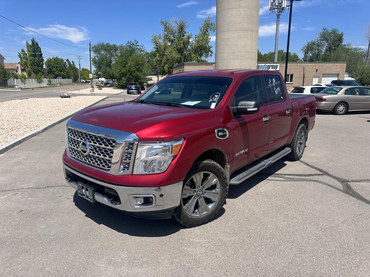 Nissan Titan 4x4 Crew Cab SV 2017