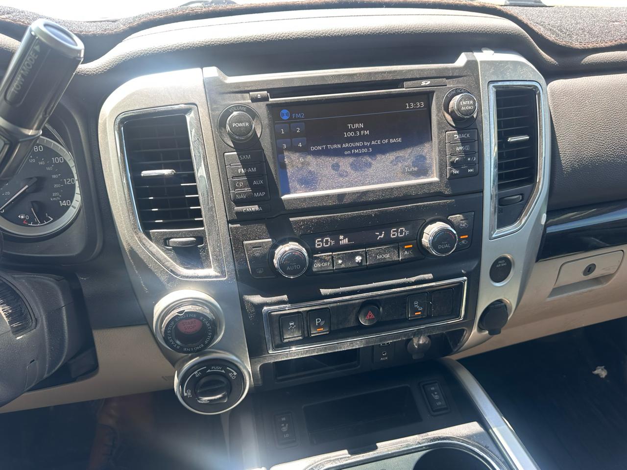 Nissan Titan 4x4 Crew Cab SV 2017