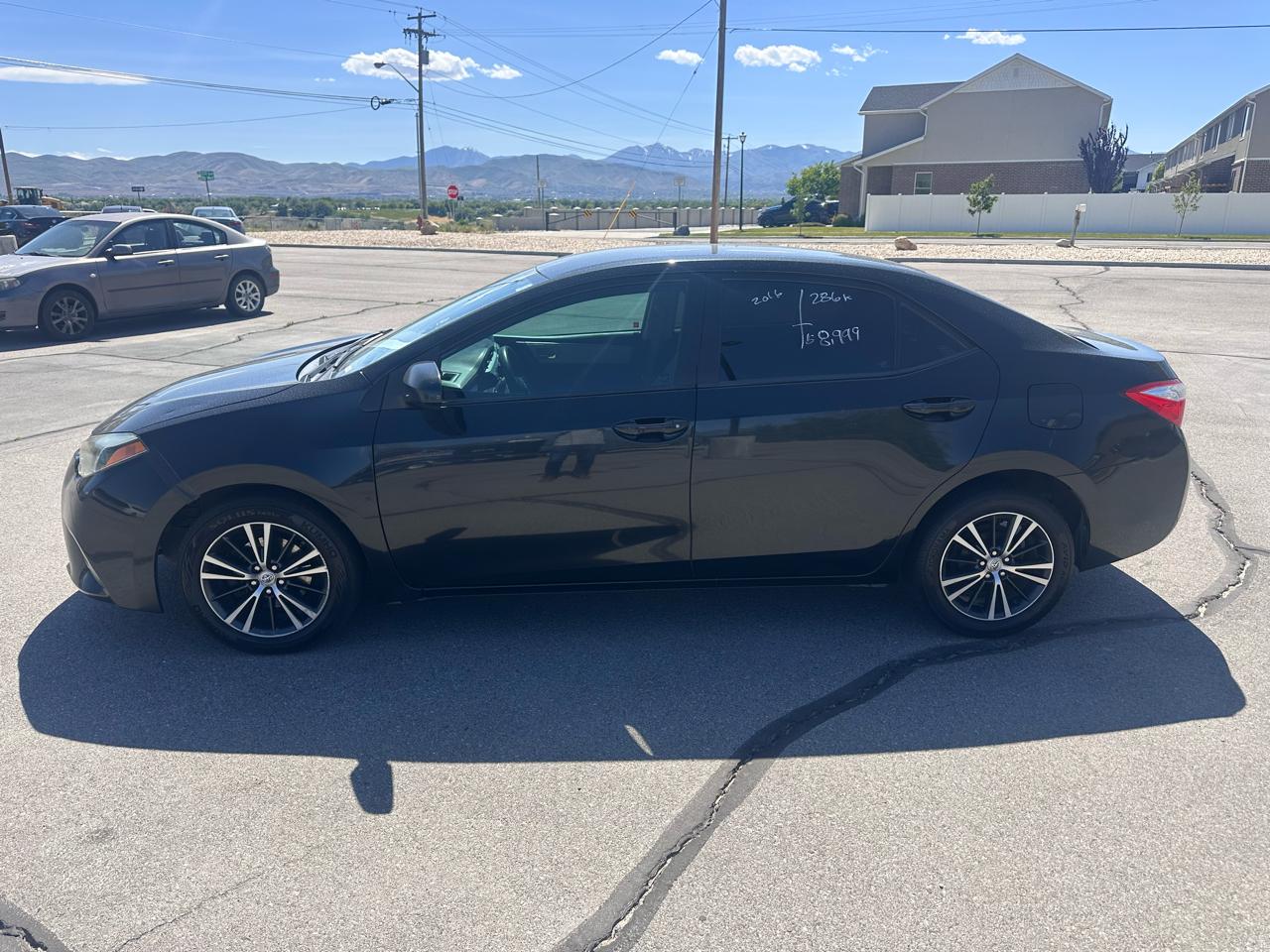 Toyota Corolla 4dr Sdn CVT LE Plus (Natl) 2016