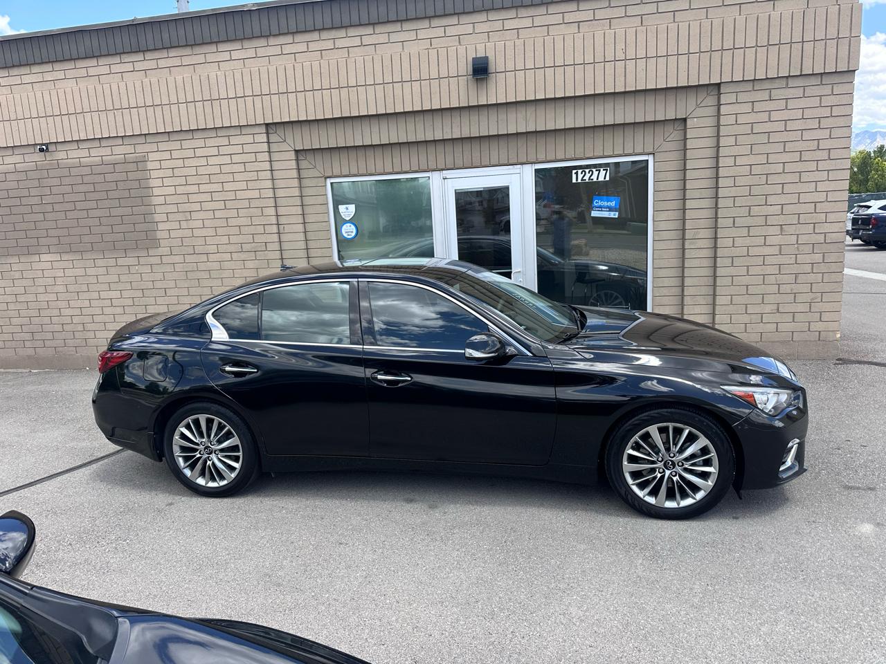 Infiniti Q50 3.0t LUXE AWD 2021