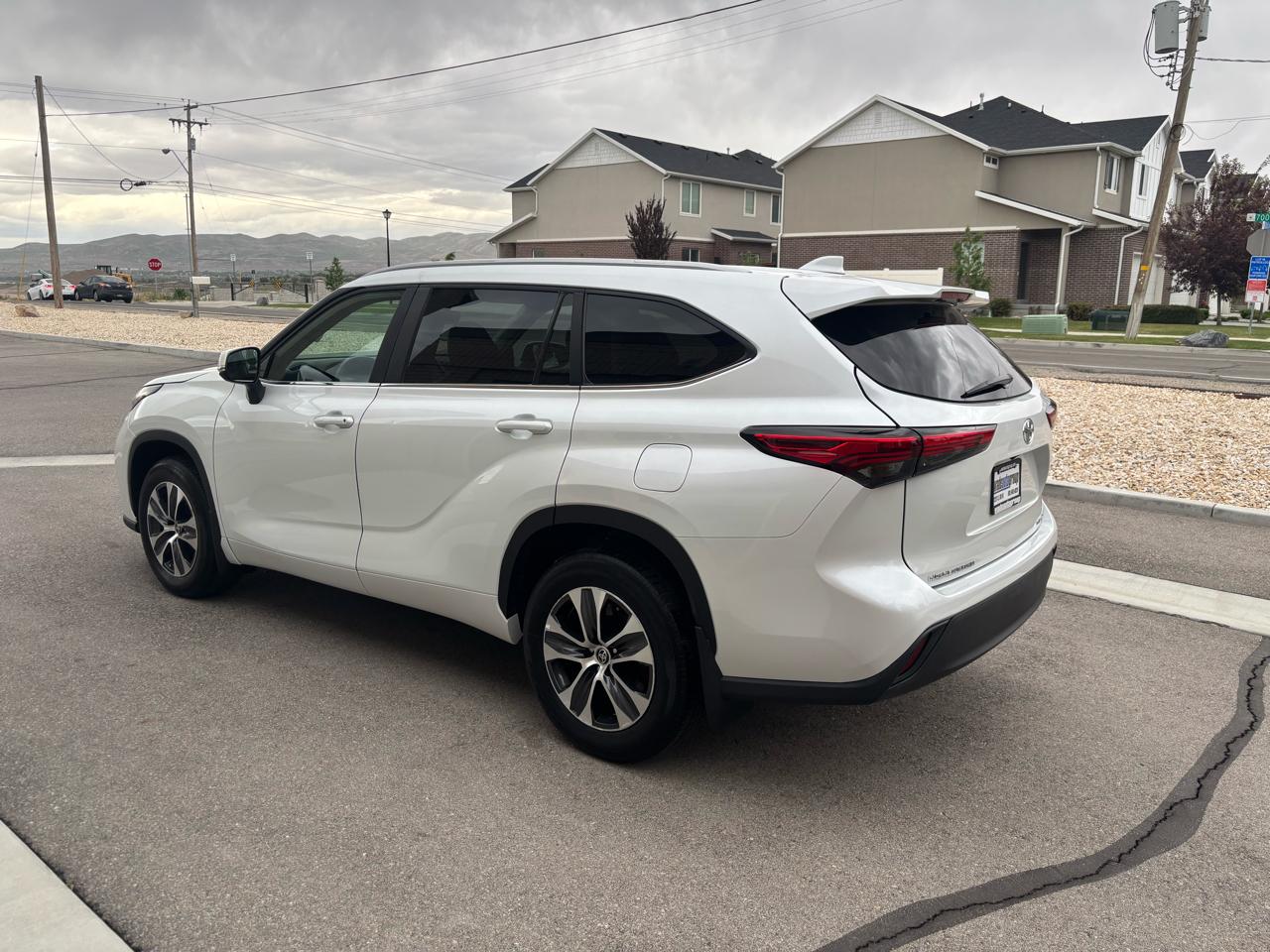 Toyota Highlander XLE AWD (Natl) 2023