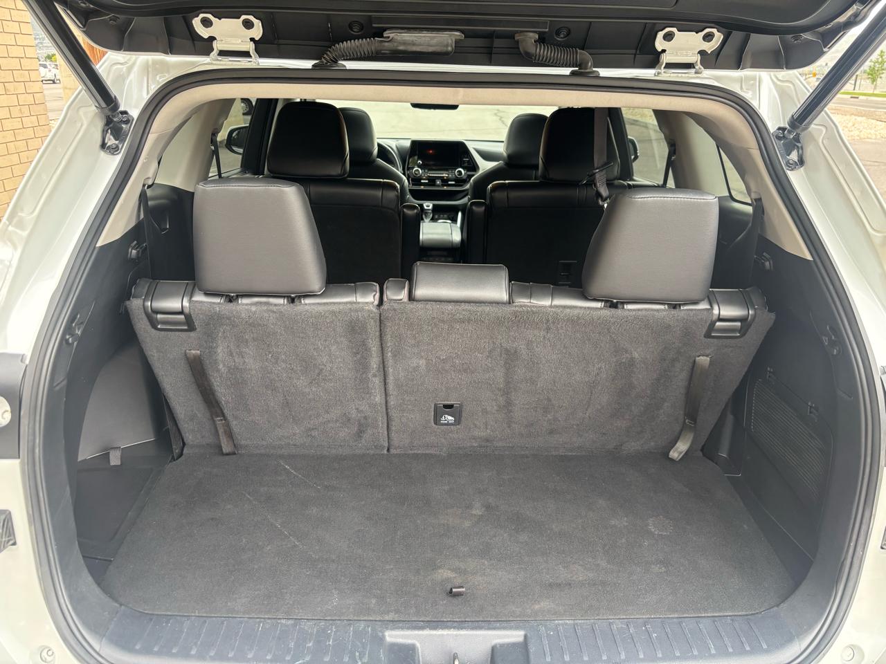 Toyota Highlander XLE AWD (Natl) 2023