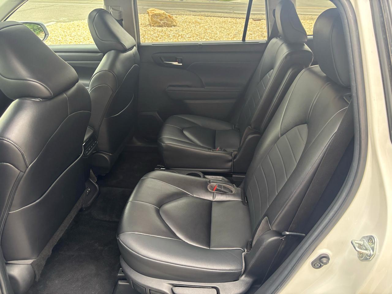 Toyota Highlander XLE AWD (Natl) 2023
