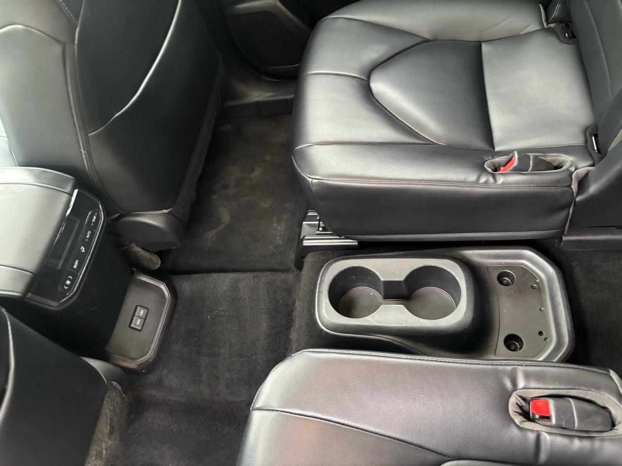 Toyota Highlander XLE AWD (Natl) 2023