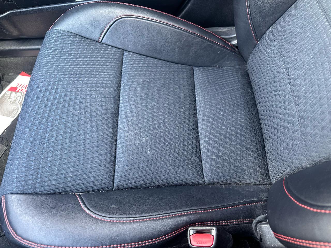 Toyota Camry 4dr Sdn I4 Auto SE (Natl) 2015