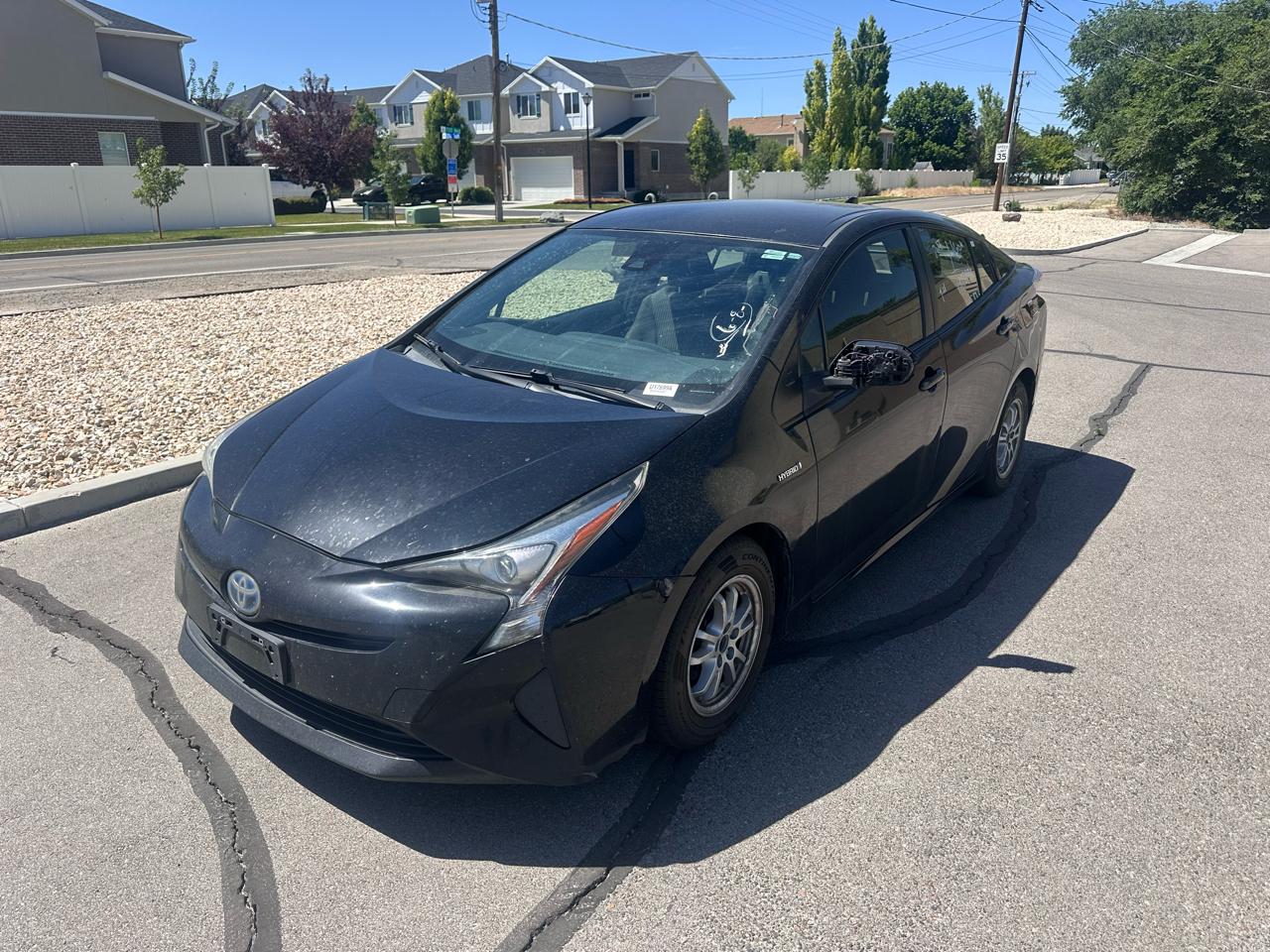 Toyota Prius Two (Natl) 2017