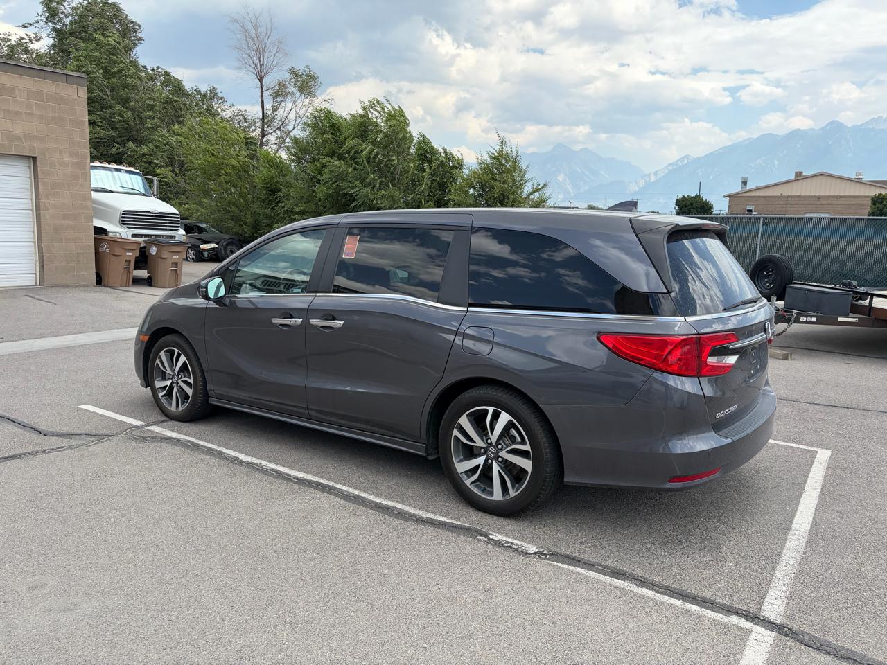 Honda Odyssey Touring Auto 2023