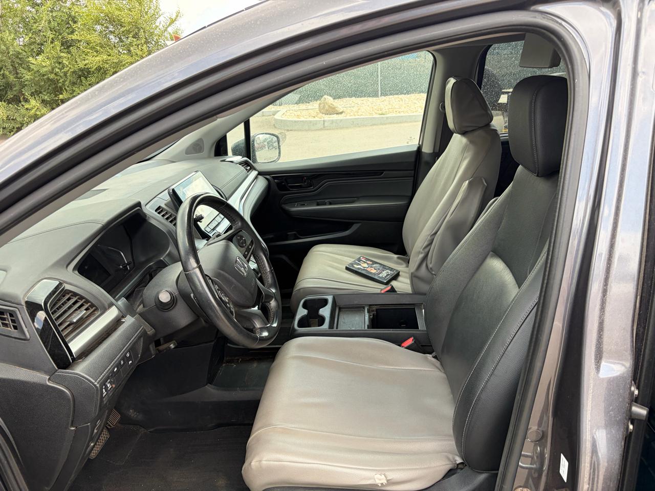 Honda Odyssey Touring Auto 2023