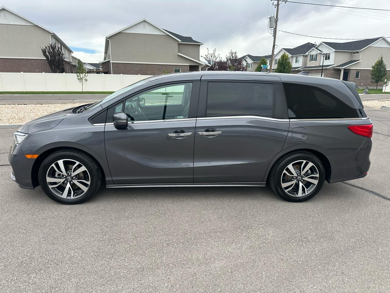 Honda Odyssey Touring Auto 2023