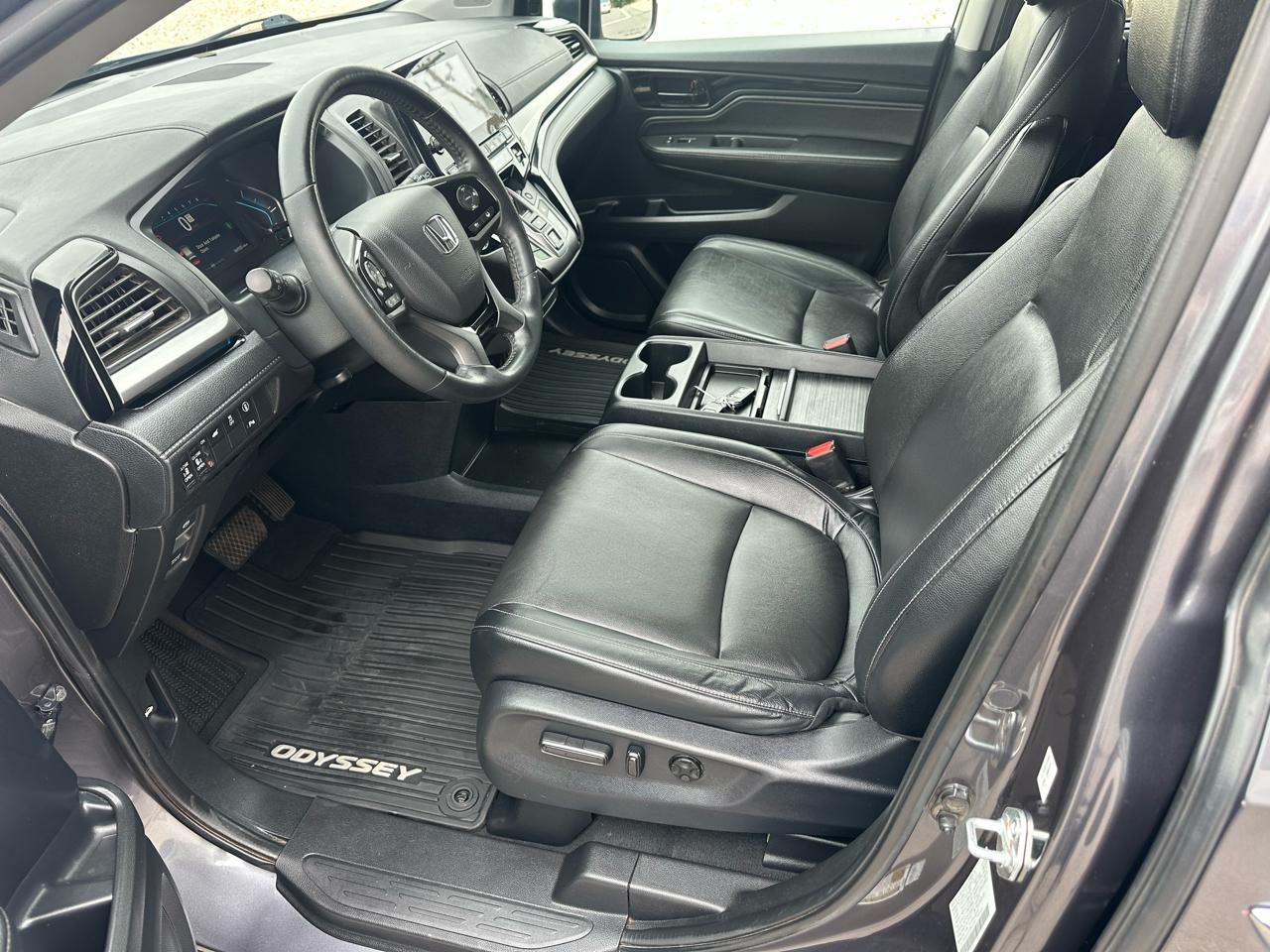 Honda Odyssey Touring Auto 2023