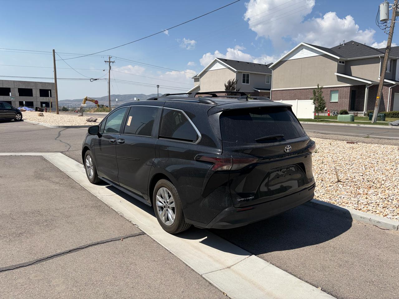 Toyota Sienna XLE AWD 7-Passenger (Natl) 2025