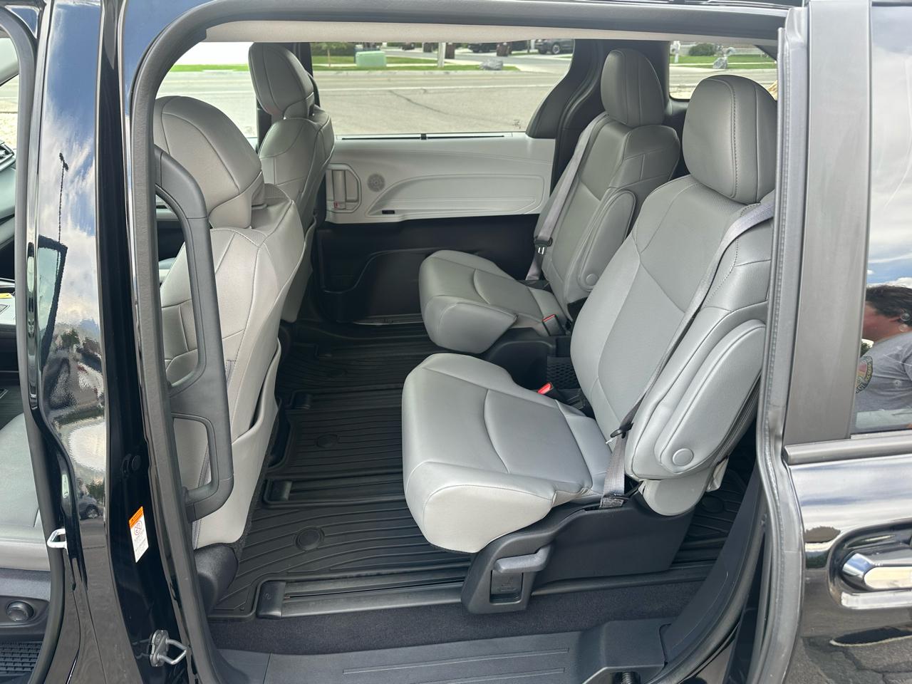 Toyota Sienna XLE AWD 7-Passenger (Natl) 2025